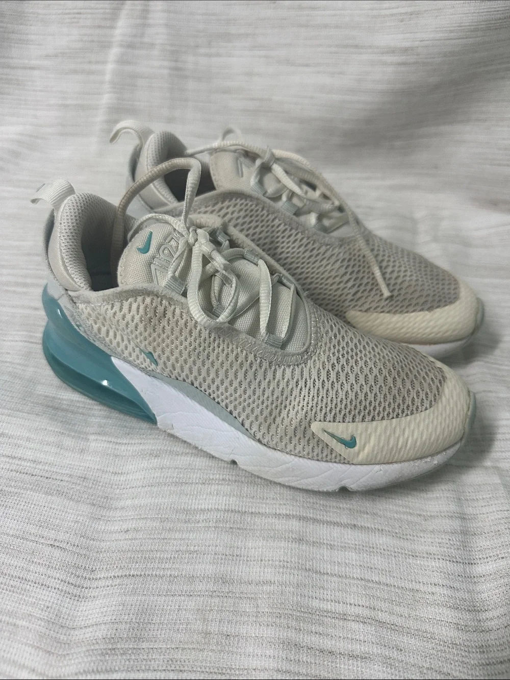 Nike Kids 270 Sneakers in Cream and Teal Green